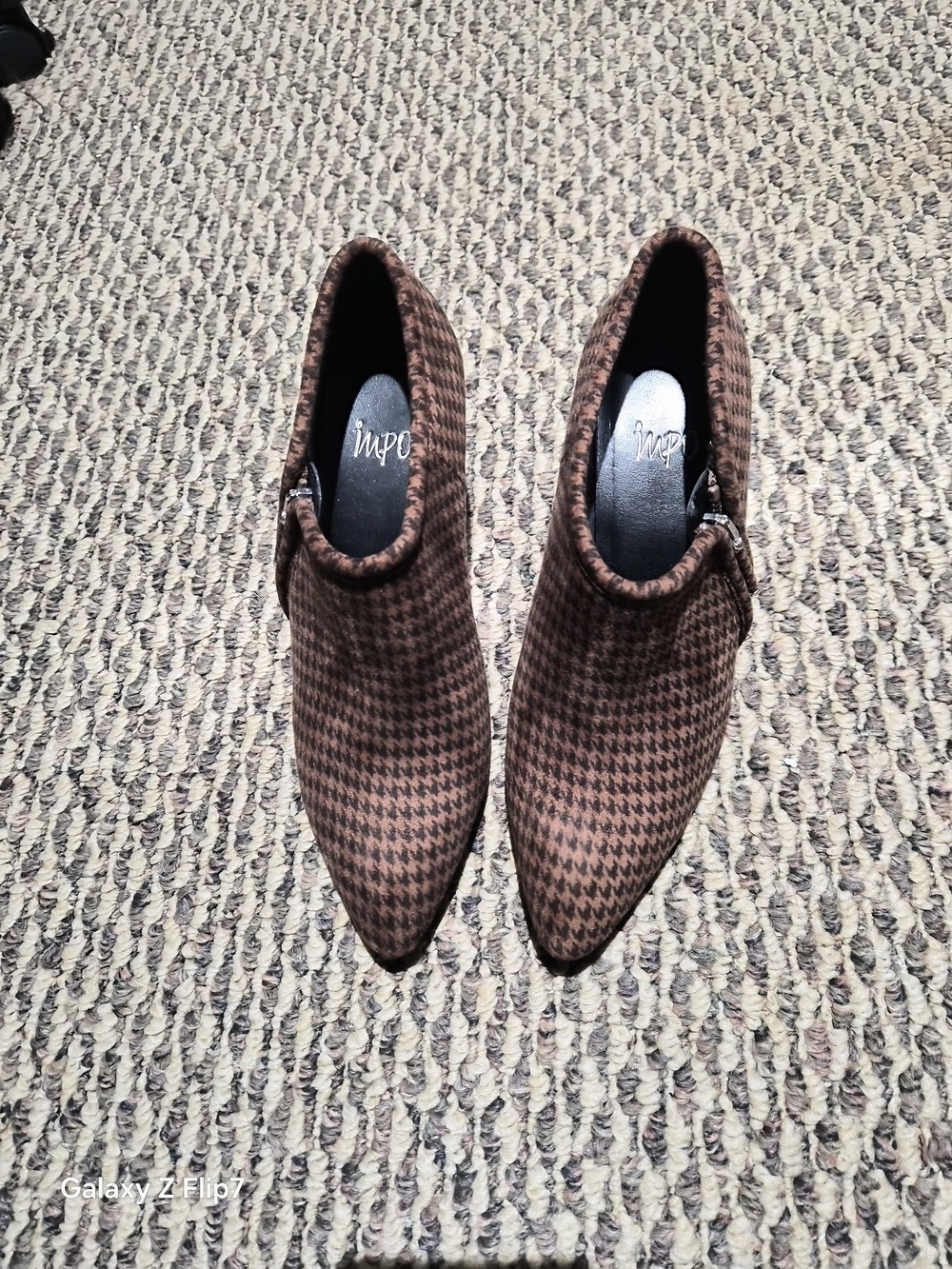 Brown Houndstooth Pointed Ankle Shoes